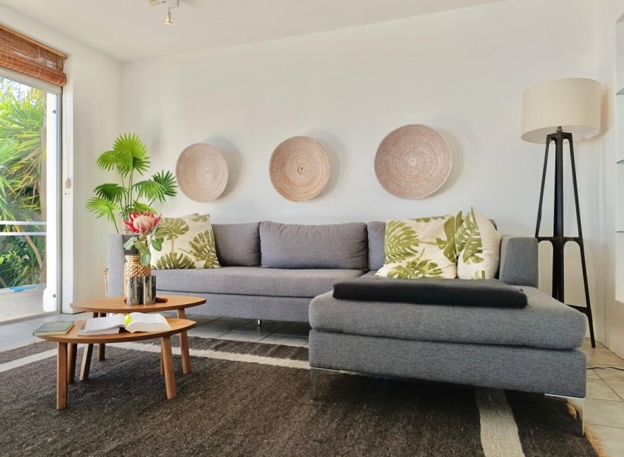 To Let 4 Bedroom Property for Rent in Bantry Bay Western Cape